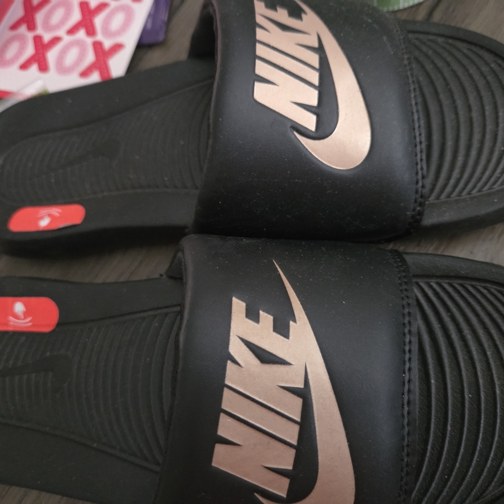 Nike Victori One Women's Slides Size 8 US